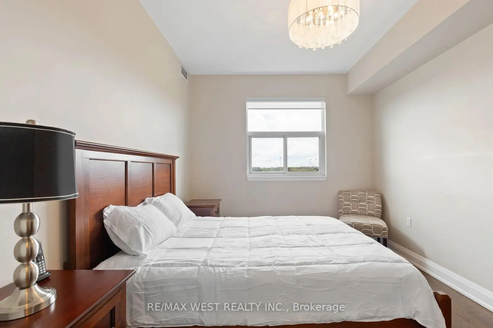 Photo 8 of Unit 511, 2506 Rutherford Road, Vaughan, Maple — HOMEH