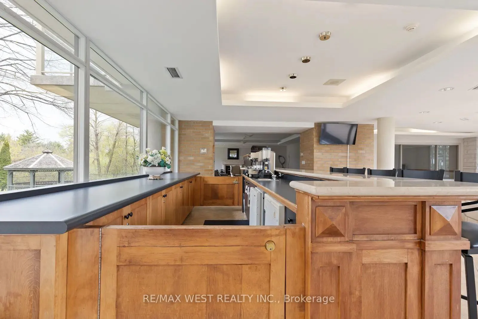 Photo 24 of Unit 511, 2506 Rutherford Road, Vaughan, Maple — HOMEH
