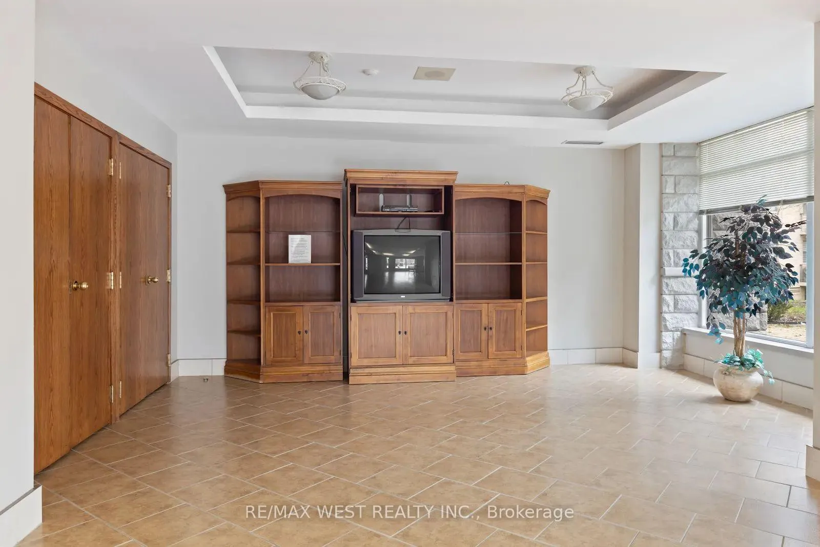 Photo 26 of Unit 511, 2506 Rutherford Road, Vaughan, Maple — HOMEH