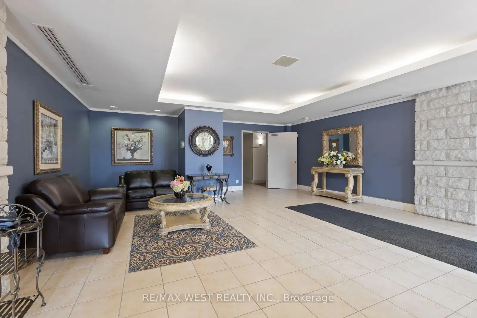 Photo 29 of Unit 511, 2506 Rutherford Road, Vaughan, Maple — HOMEH