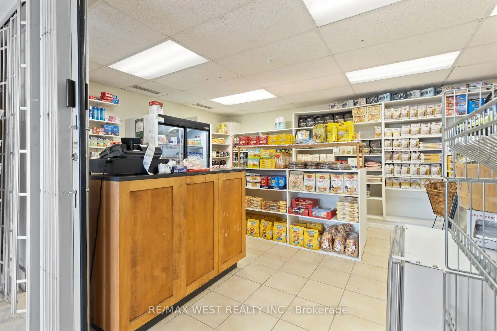 Photo 30 of Unit 511, 2506 Rutherford Road, Vaughan, Maple — HOMEH