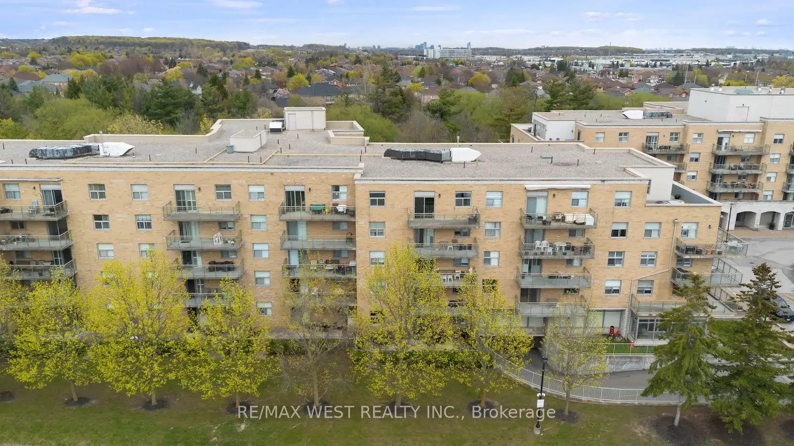Photo 31 of Unit 511, 2506 Rutherford Road, Vaughan, Maple — HOMEH