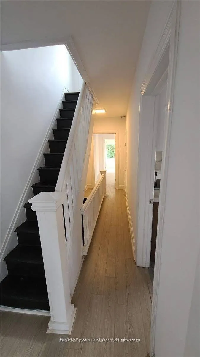 Photo 10 of Unit Upper, 13 Hocken Avenue, Toronto, Wychwood — HOMEH