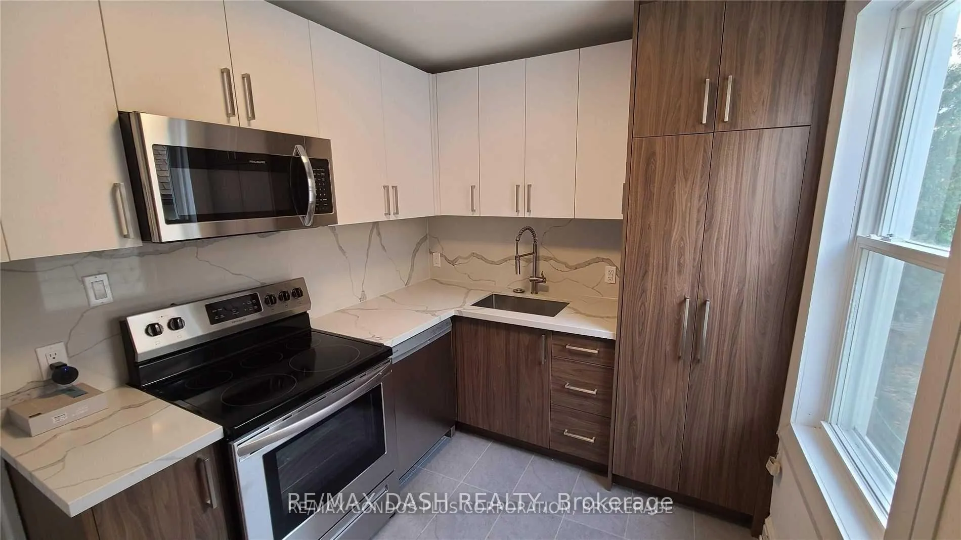 Photo 15 of Unit Upper, 13 Hocken Avenue, Toronto, Wychwood — HOMEH