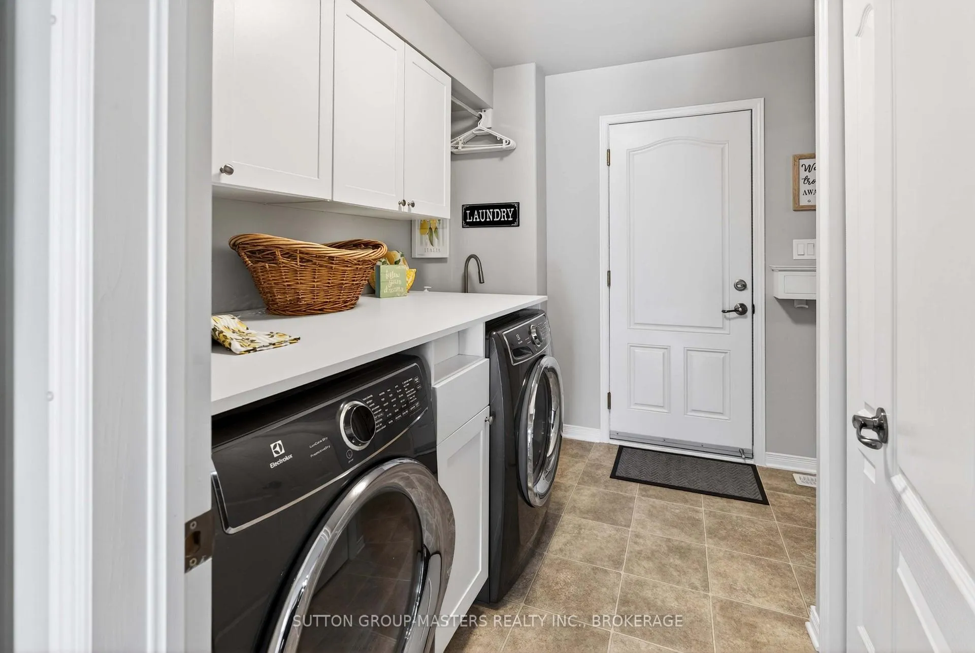 Photo 19 of 1399 Atkinson Street, Kingston, City Northwest — HOMEH