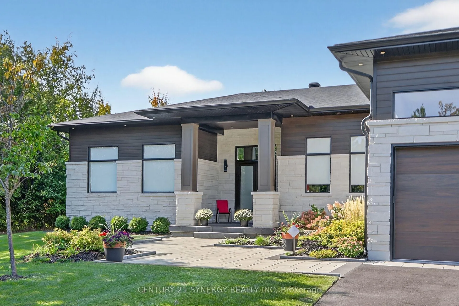 Photo 3 of 120 Derbeyshire Street, Ottawa, Kanata - Kanata (North West) — HOMEH