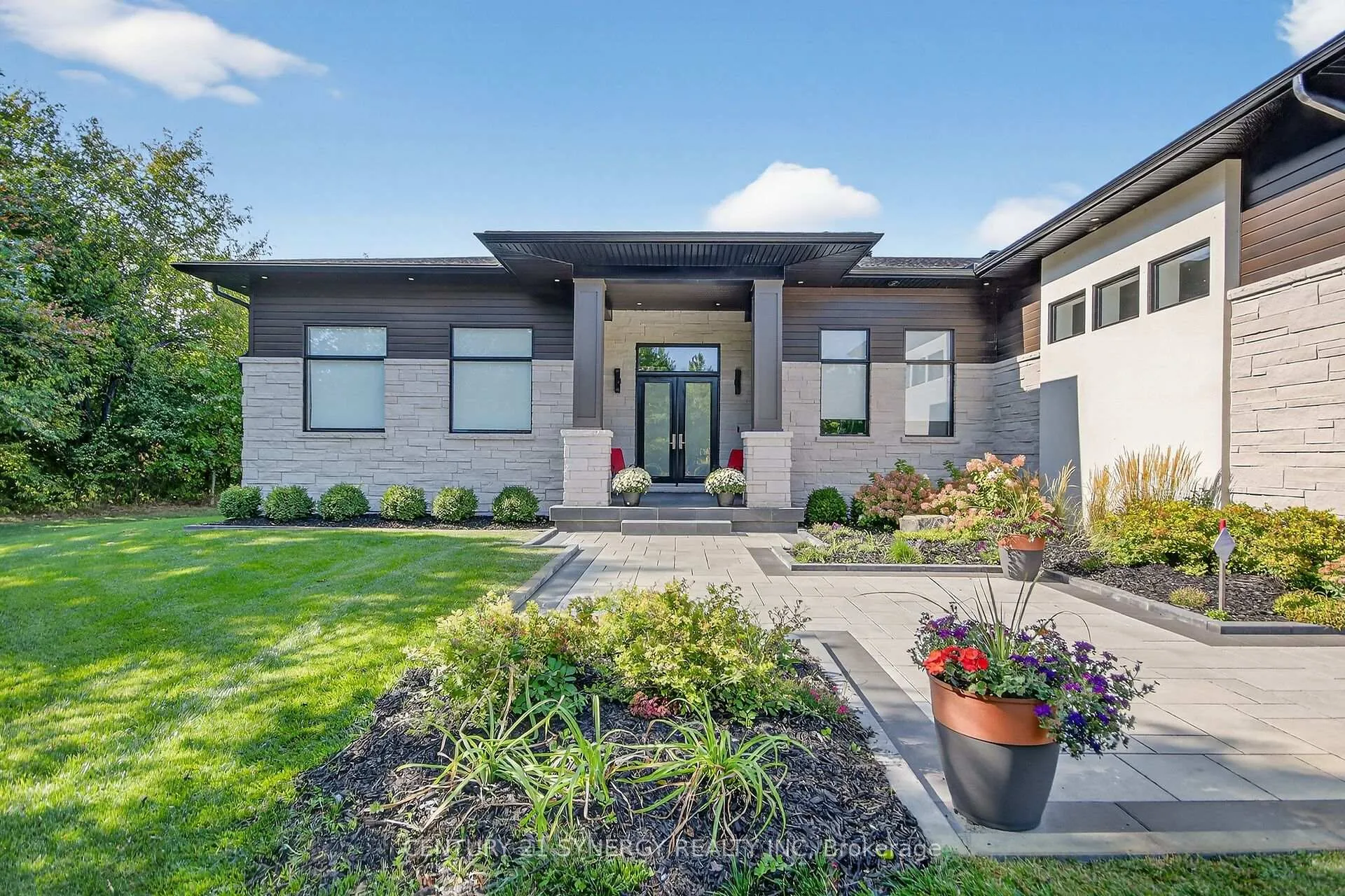 Photo 4 of 120 Derbeyshire Street, Ottawa, Kanata - Kanata (North West) — HOMEH