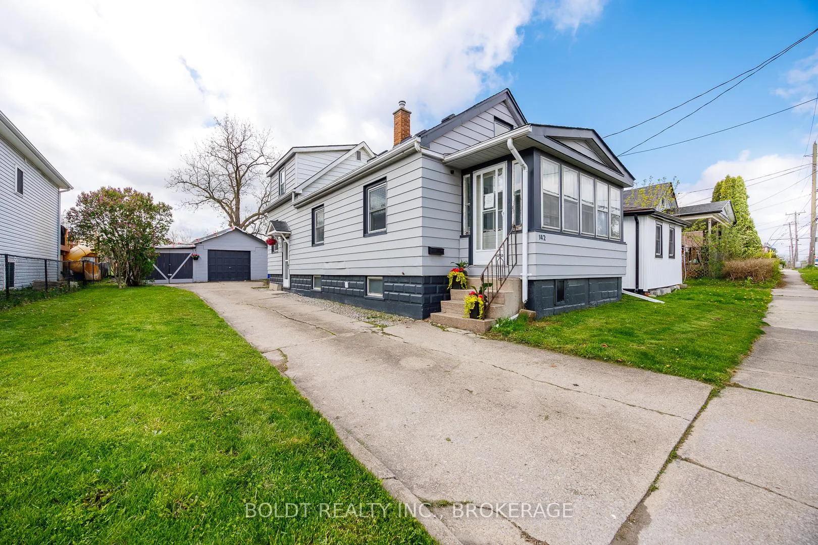 Photo 1 of 142 Clara Street, Thorold, Allanburg/Thorold South — HOMEH