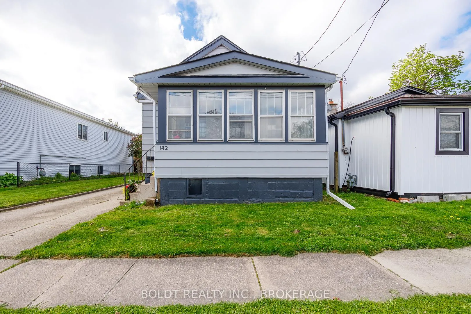 Photo 2 of 142 Clara Street, Thorold, Allanburg/Thorold South — HOMEH