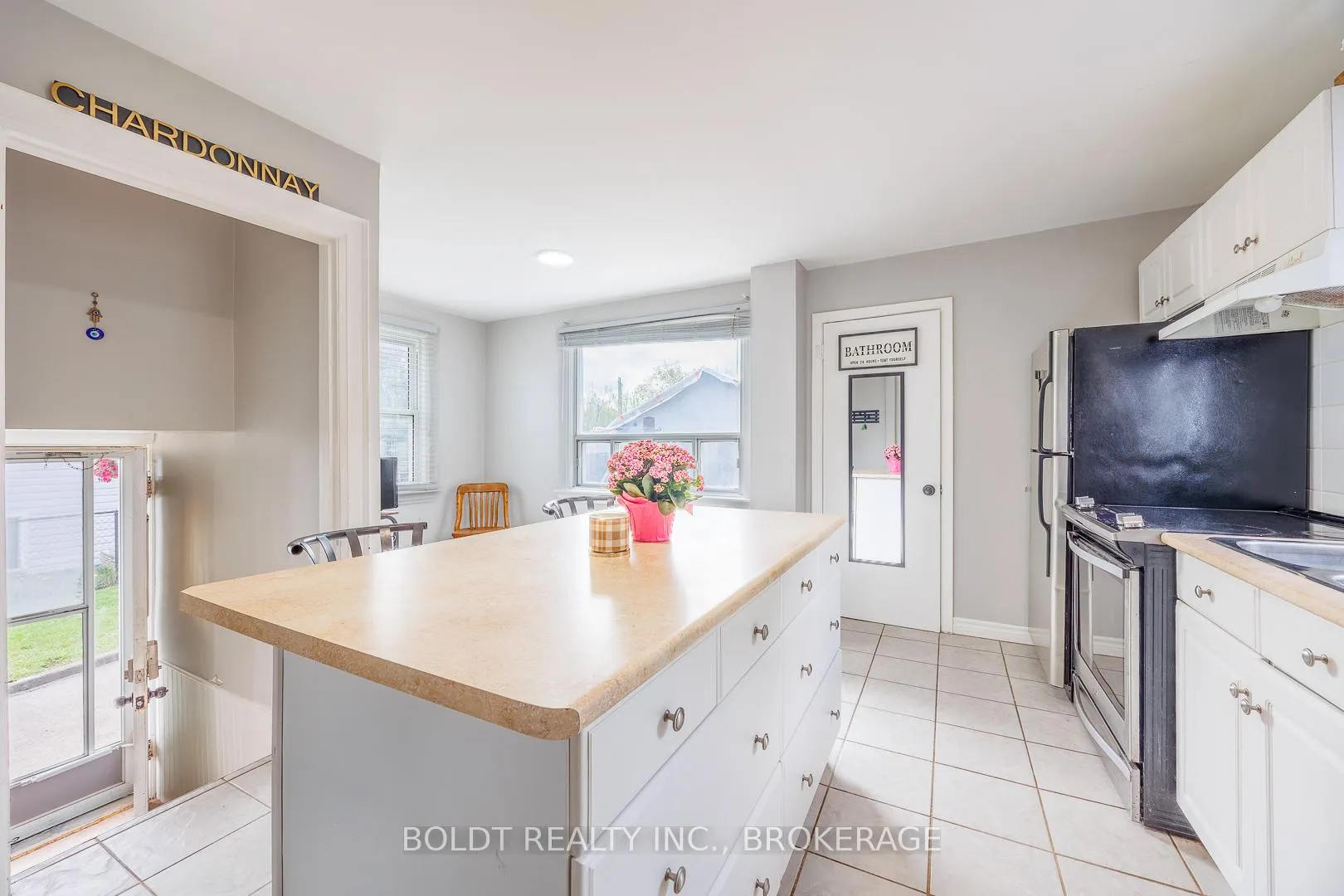 Photo 10 of 142 Clara Street, Thorold, Allanburg/Thorold South — HOMEH