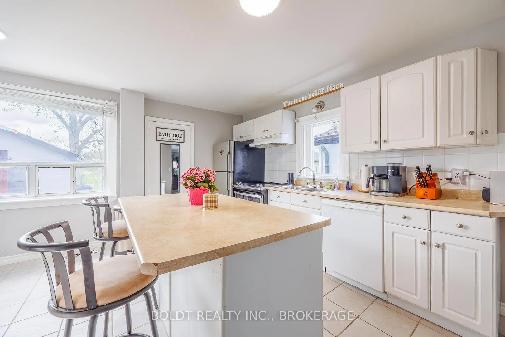 Photo 13 of 142 Clara Street, Thorold, Allanburg/Thorold South — HOMEH