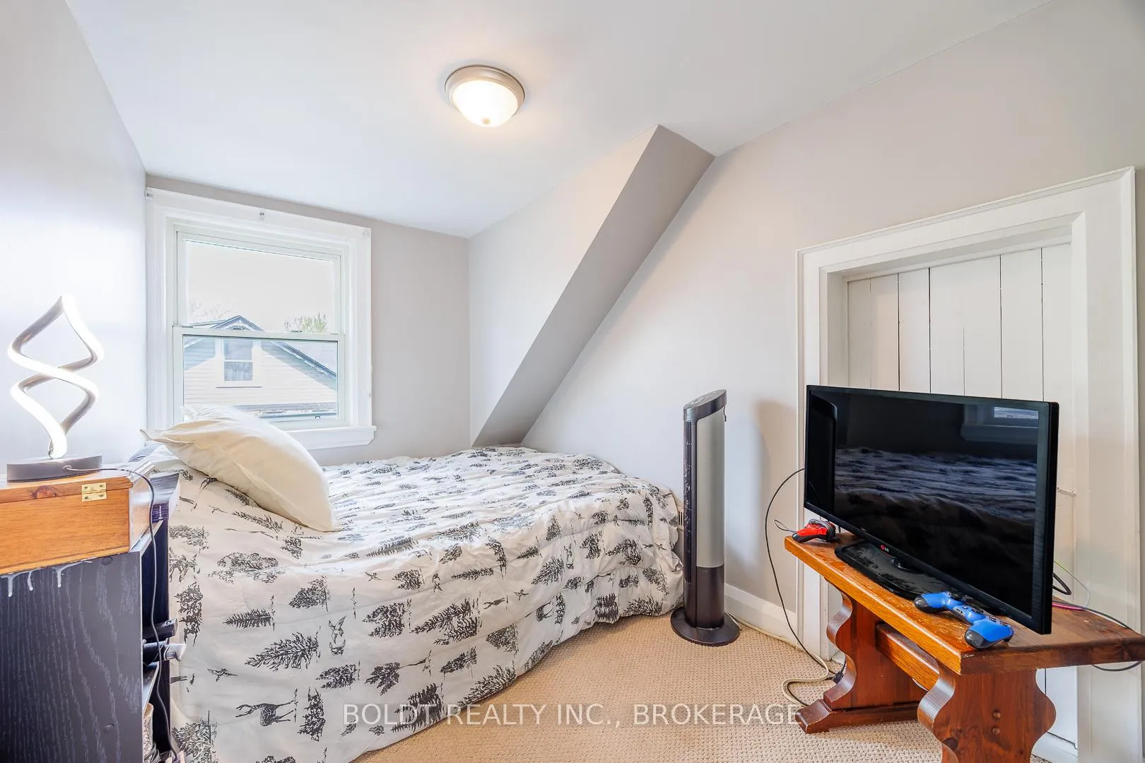 Photo 17 of 142 Clara Street, Thorold, Allanburg/Thorold South — HOMEH
