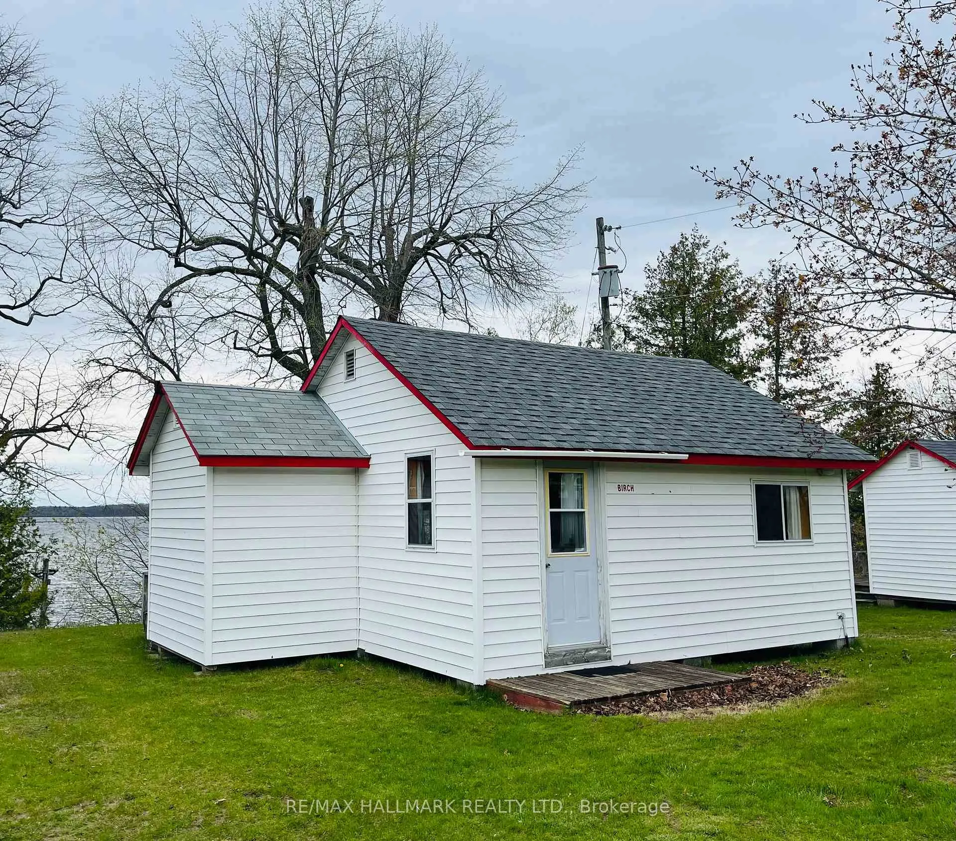 Front of Unit 109, 449 Island View Road