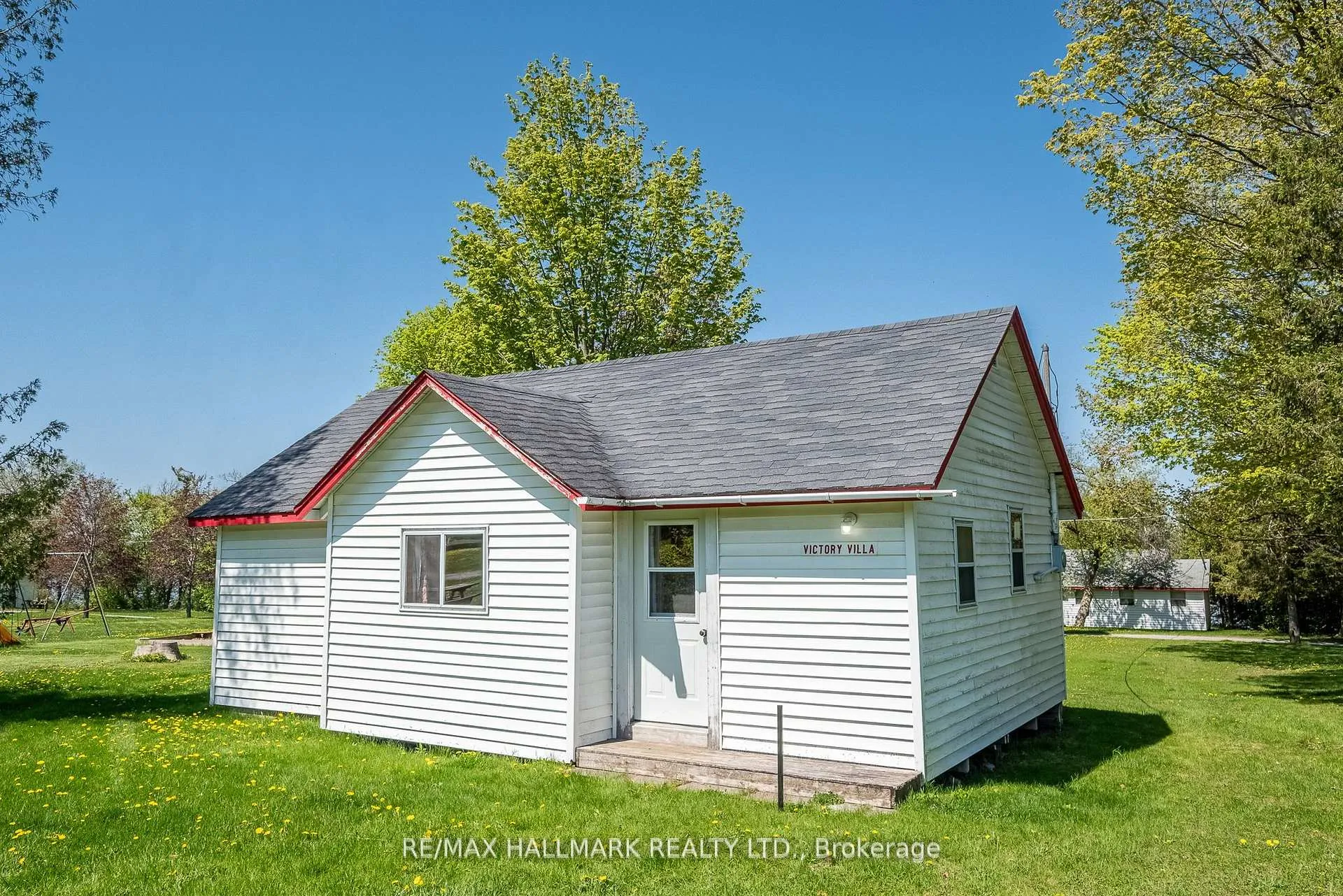 Front of Unit 106, 449 Island View Road