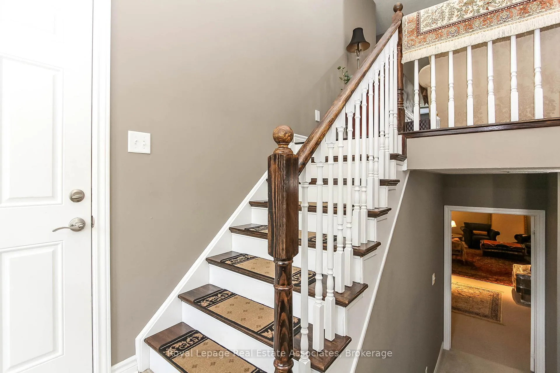 Photo 3 of 139 White Sands Way, Wasaga Beach — HOMEH