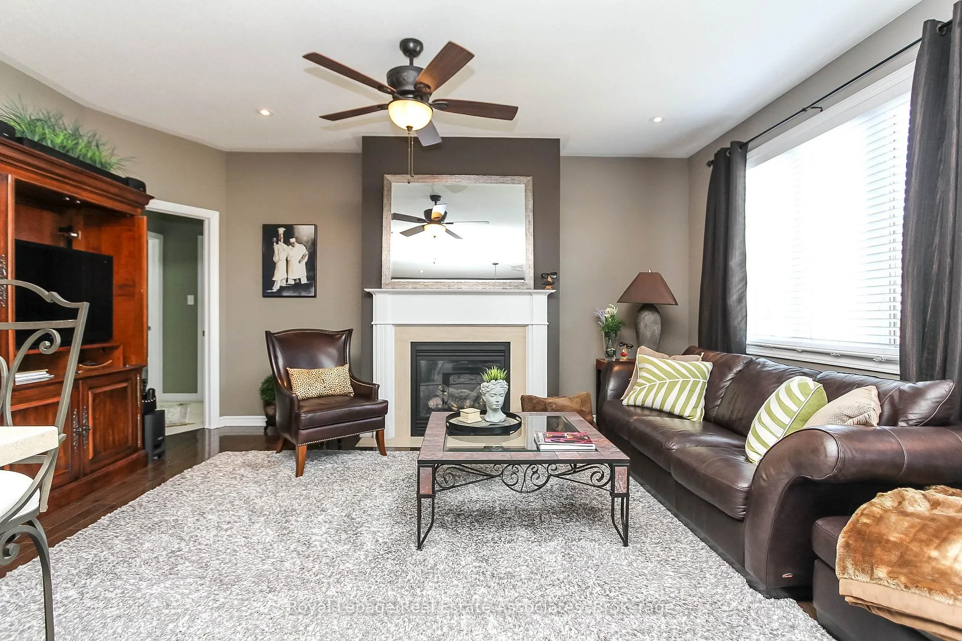 Photo 8 of 139 White Sands Way, Wasaga Beach — HOMEH