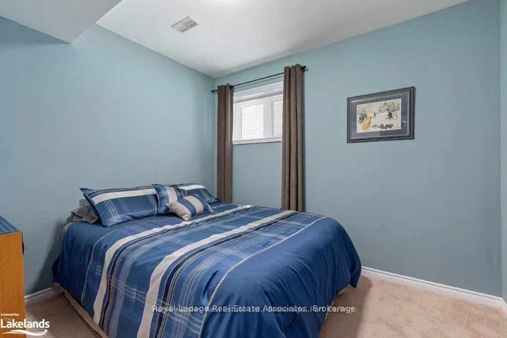 Photo 25 of 139 White Sands Way, Wasaga Beach — HOMEH