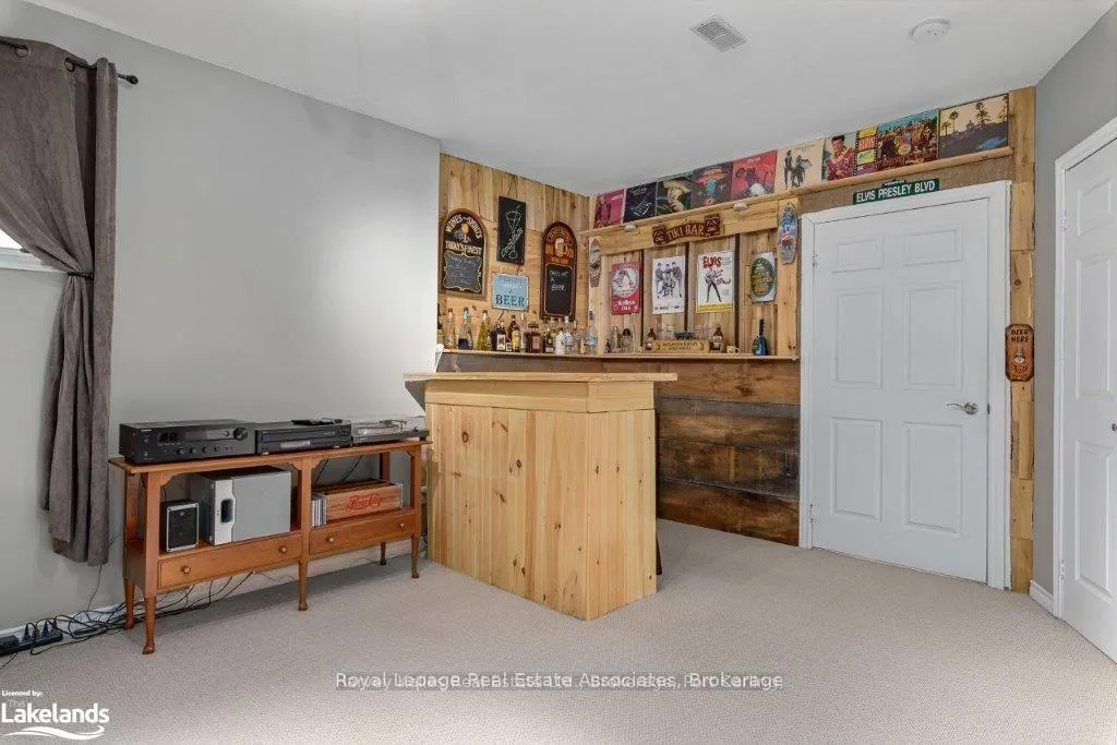 Photo 26 of 139 White Sands Way, Wasaga Beach — HOMEH