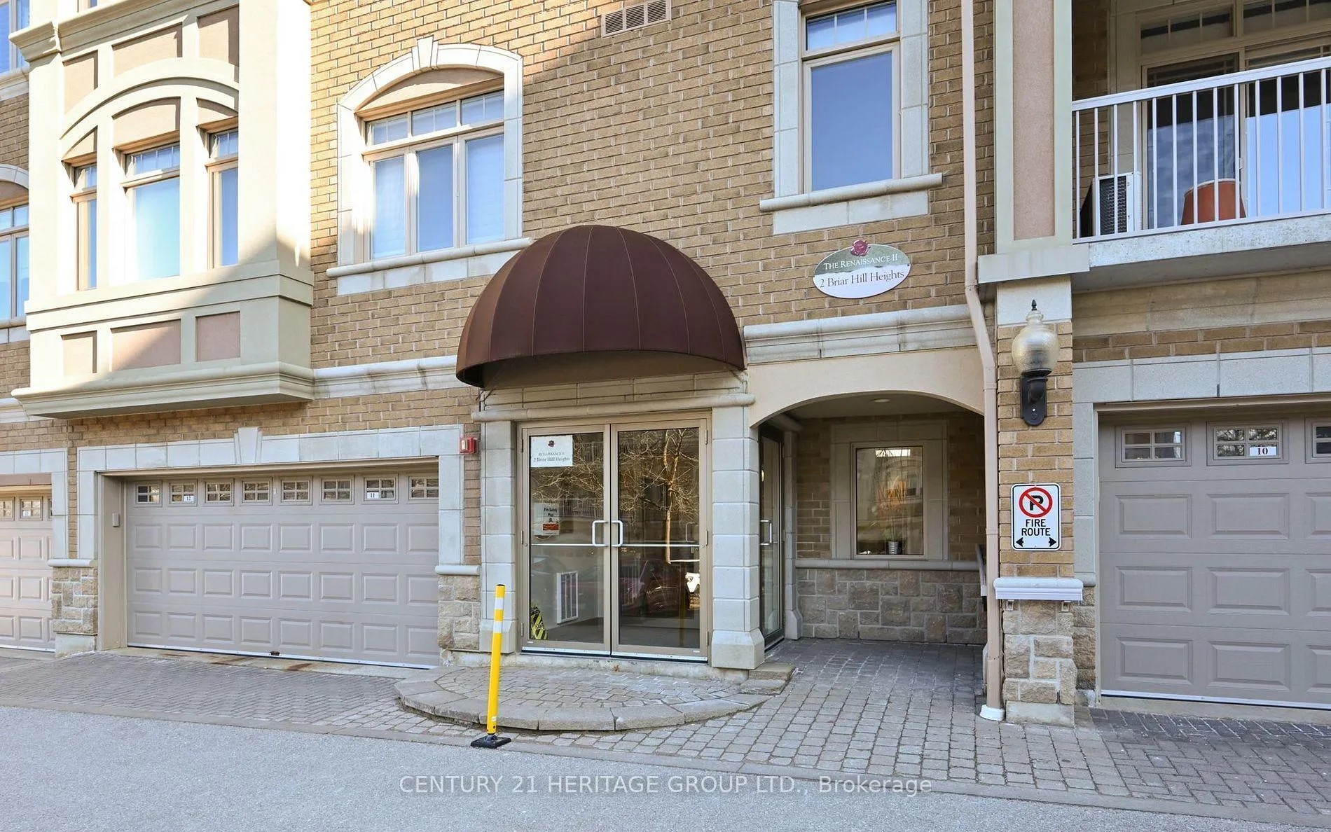 Photo 3 of Unit 207, 2 Briar Hill Heights, New Tecumseth, Rural New Tecumseth — HOMEH