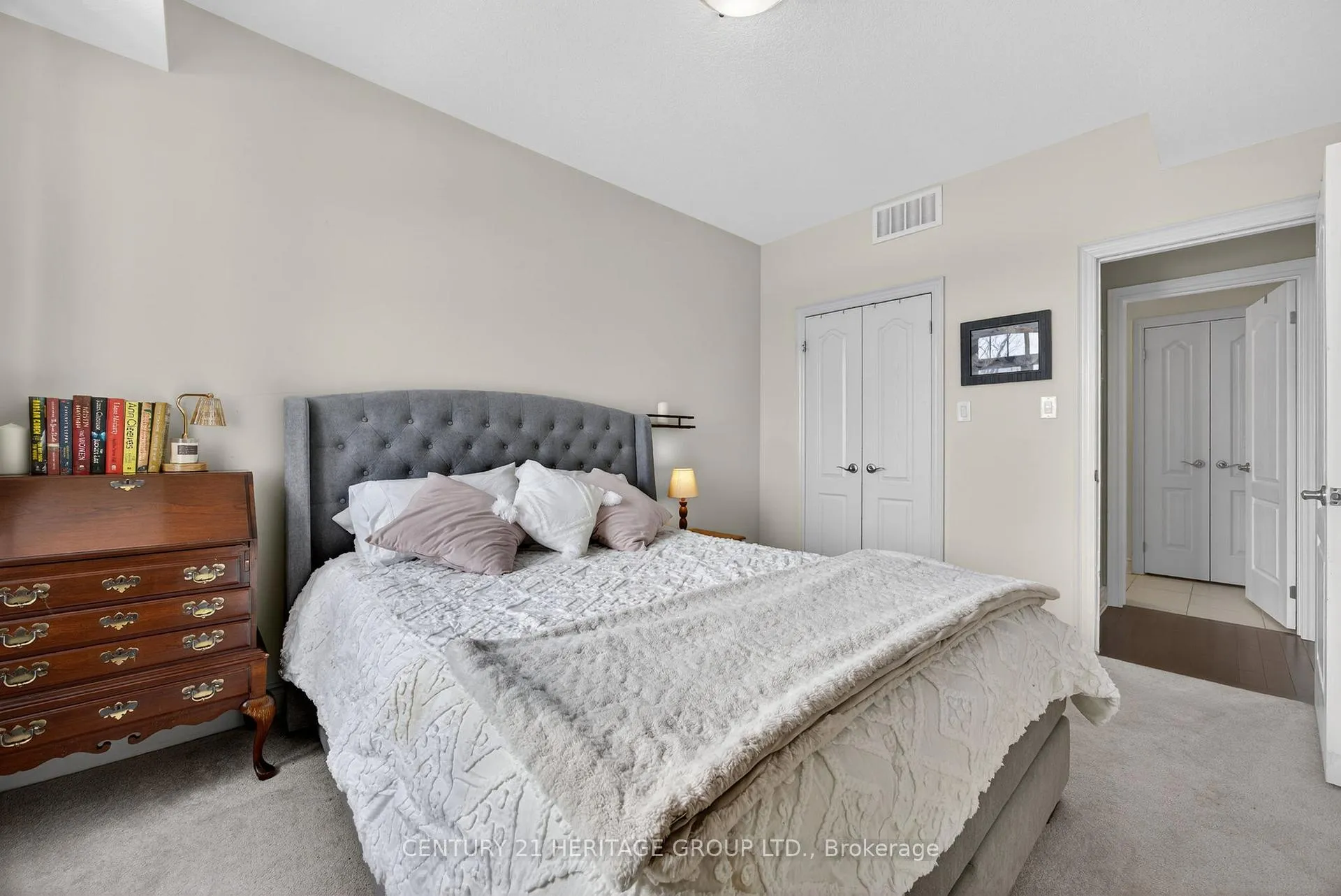Photo 19 of Unit 207, 2 Briar Hill Heights, New Tecumseth, Rural New Tecumseth — HOMEH