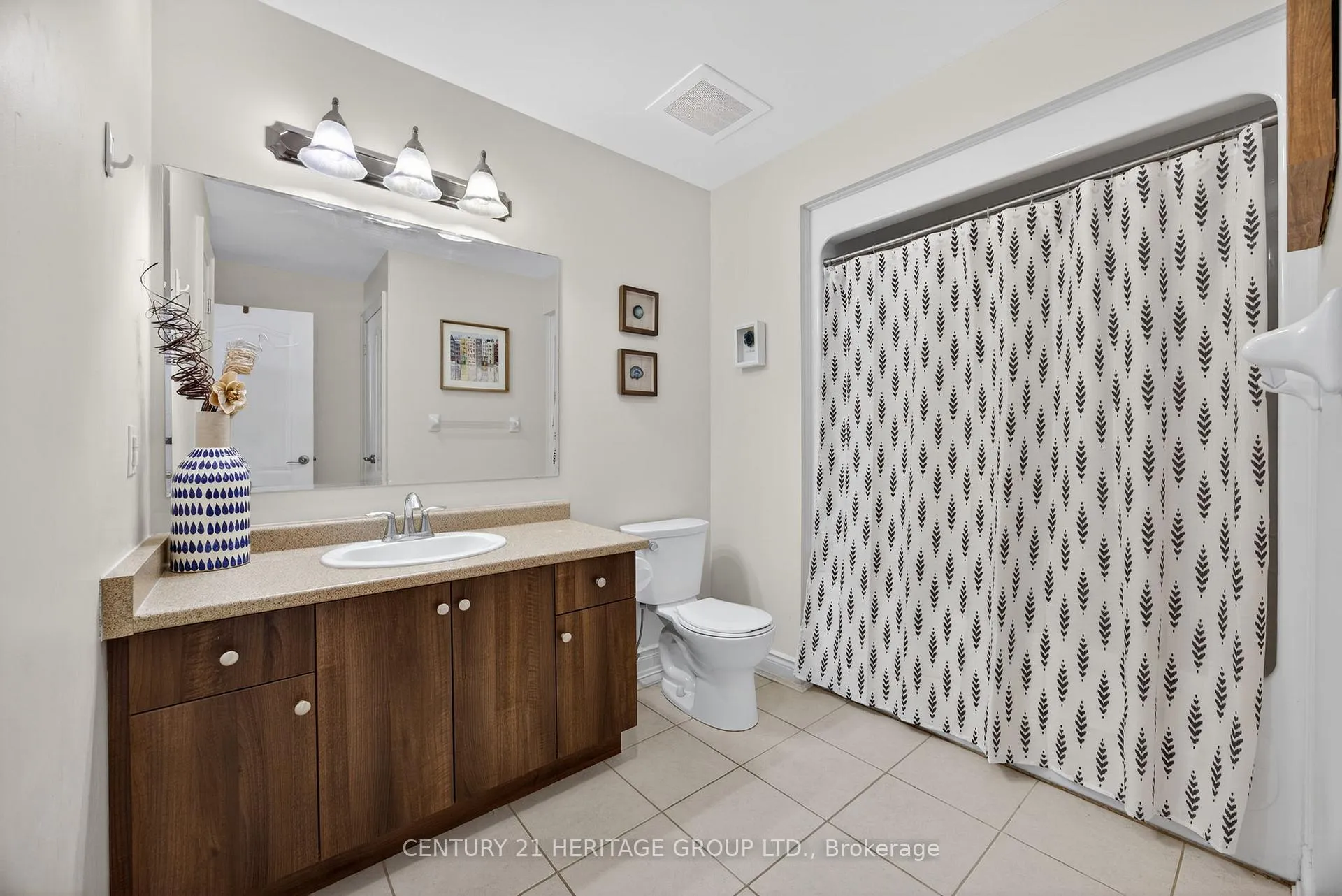 Photo 20 of Unit 207, 2 Briar Hill Heights, New Tecumseth, Rural New Tecumseth — HOMEH
