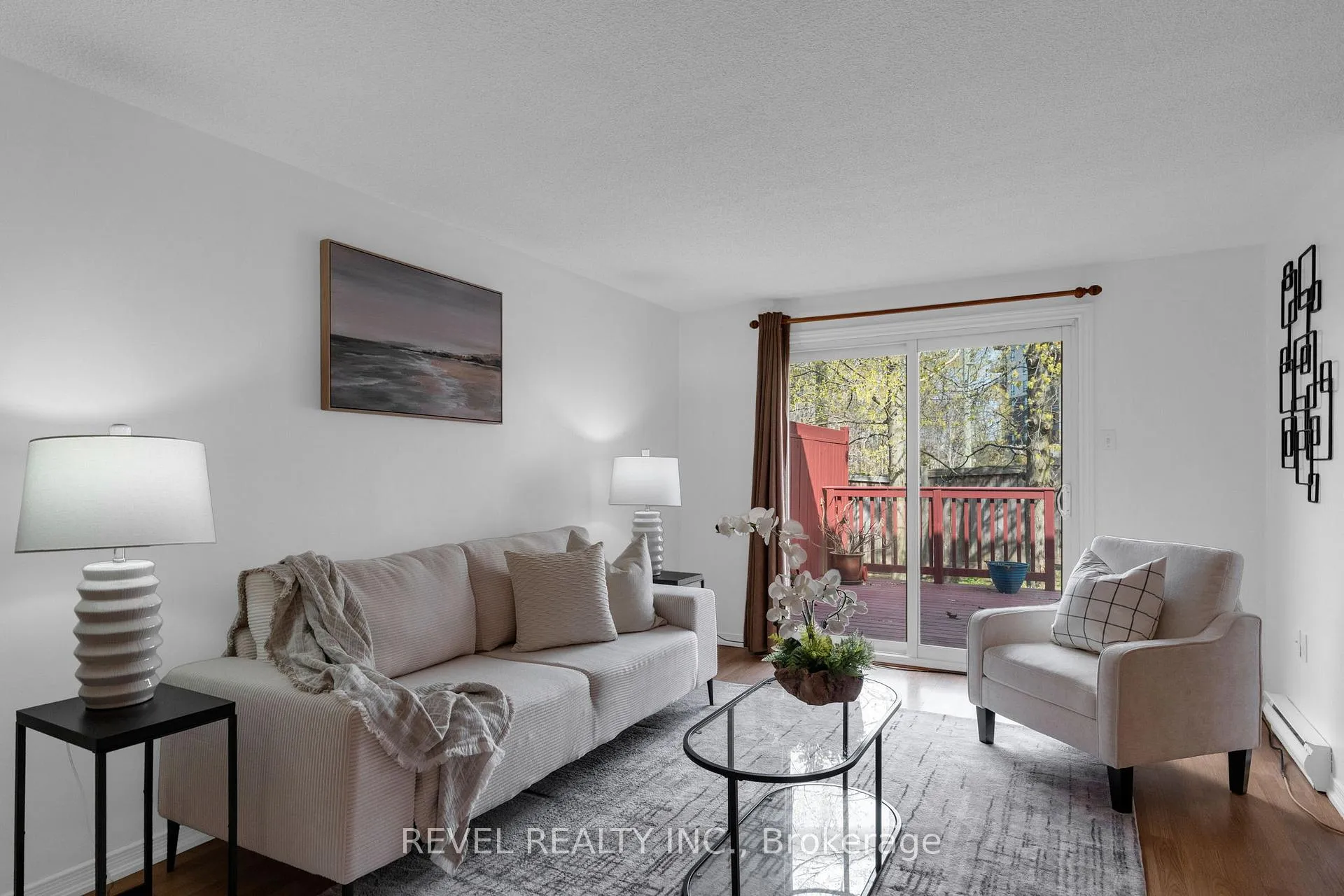 Photo 5 of 16 Quail Crescent, Barrie, Ardagh — HOMEH