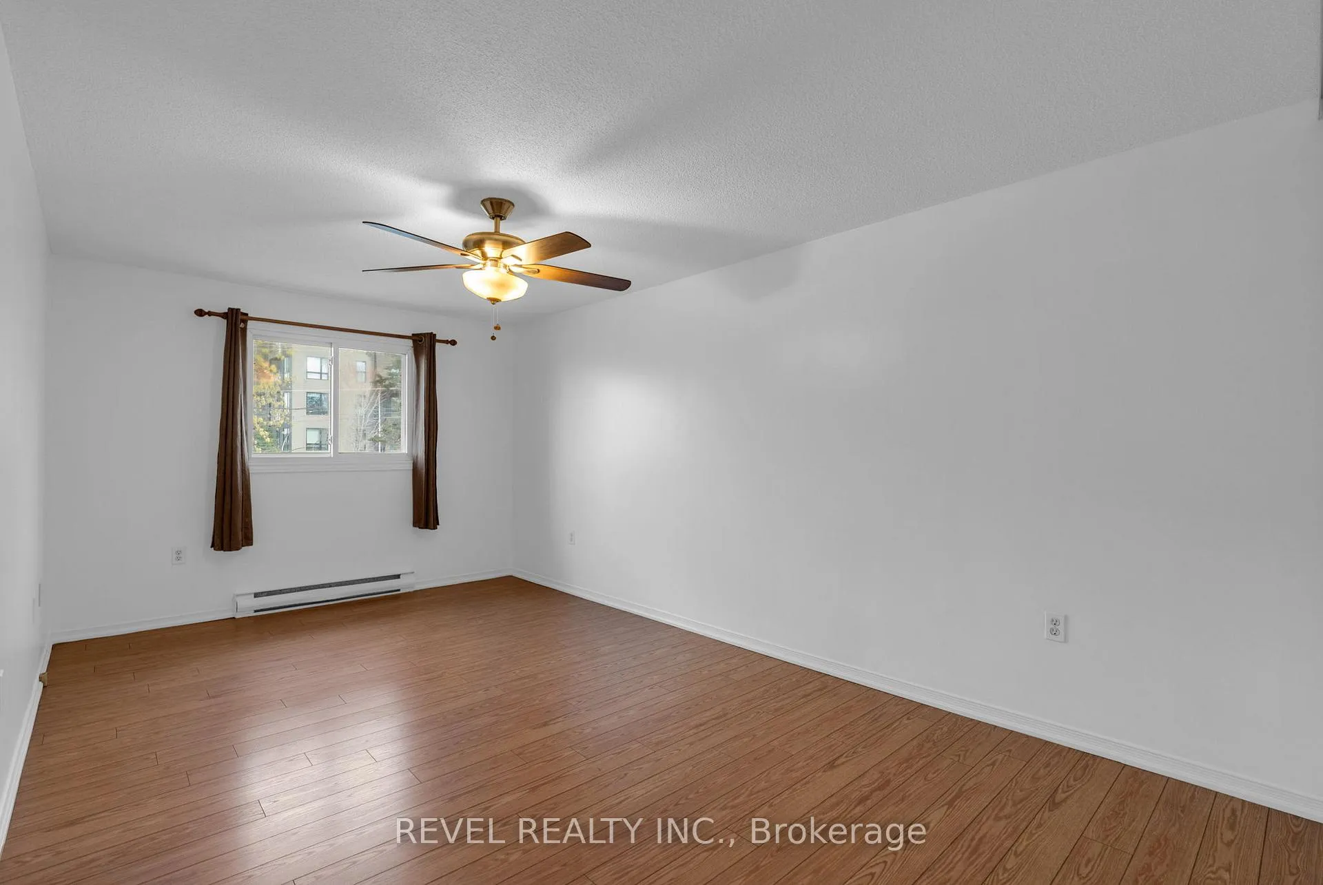 Photo 19 of 16 Quail Crescent, Barrie, Ardagh — HOMEH