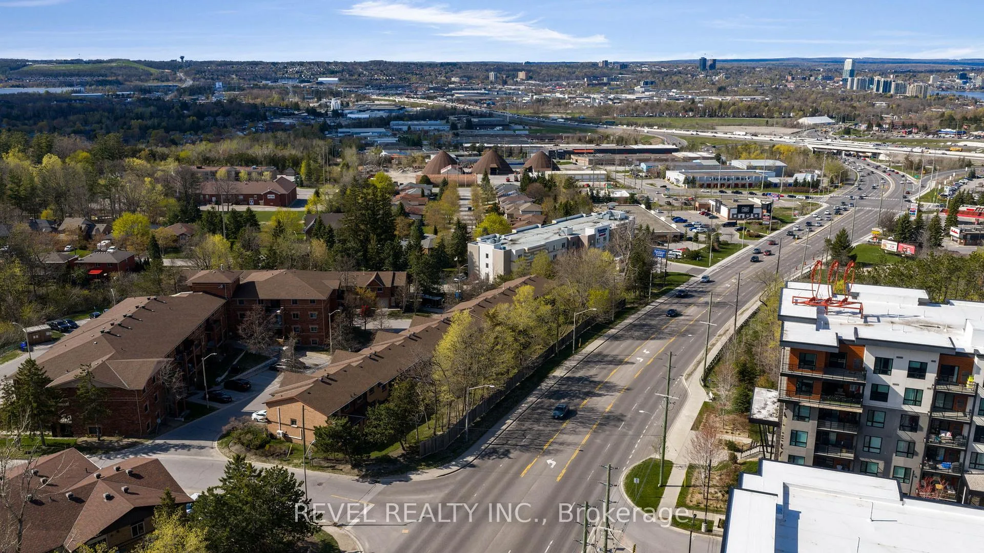 Photo 32 of 16 Quail Crescent, Barrie, Ardagh — HOMEH