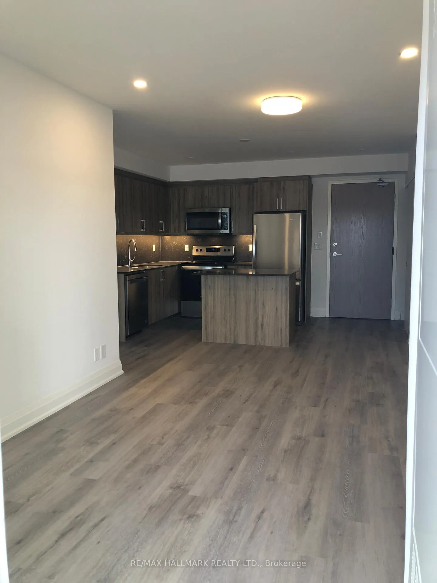 Photo 15 of Unit 602, 58 Lakeside Terrace, Barrie, Little Lake — HOMEH