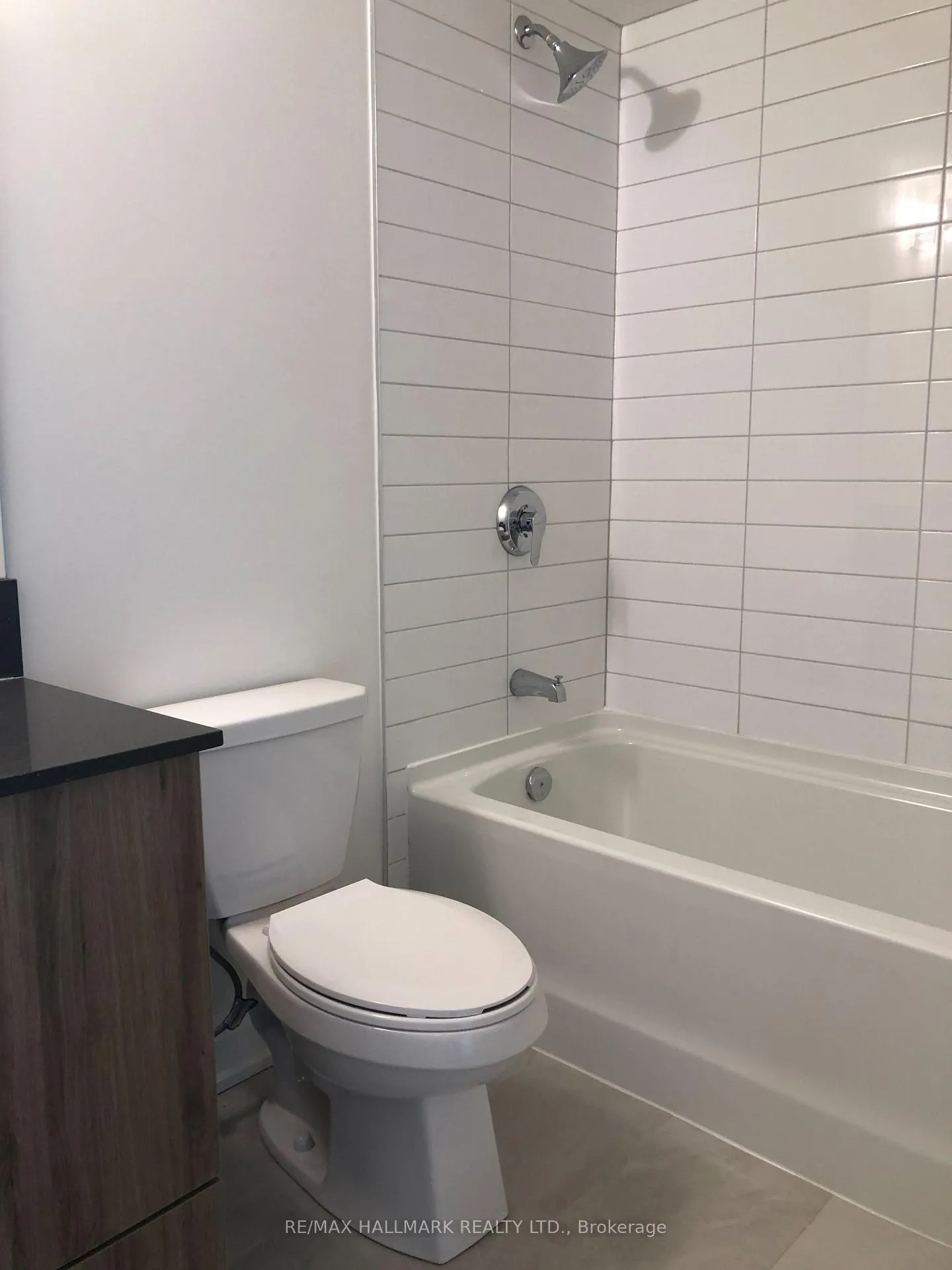 Photo 17 of Unit 602, 58 Lakeside Terrace, Barrie, Little Lake — HOMEH