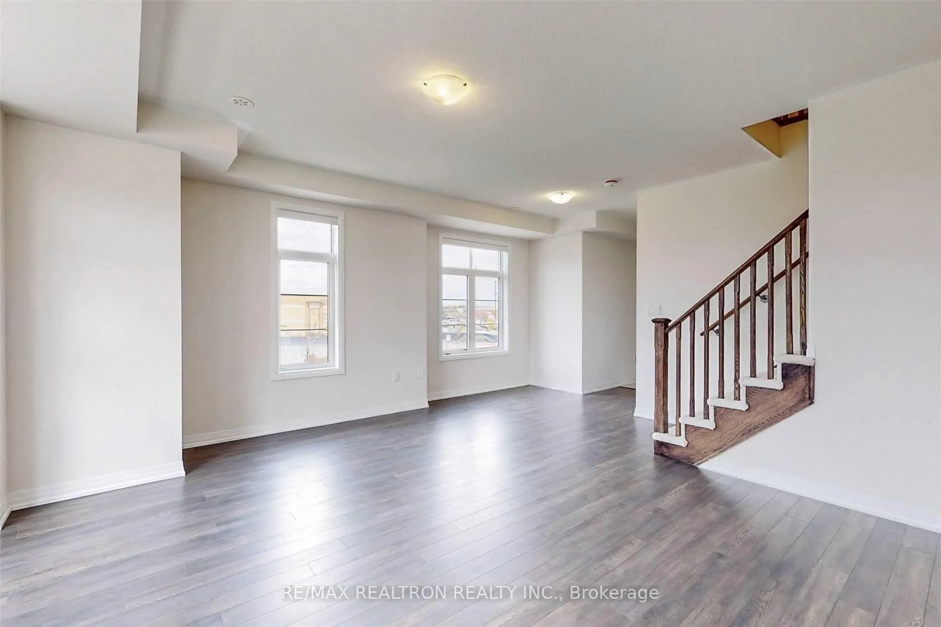 Photo 4 of 42 Stoeber Lane, Markham, Box Grove — HOMEH