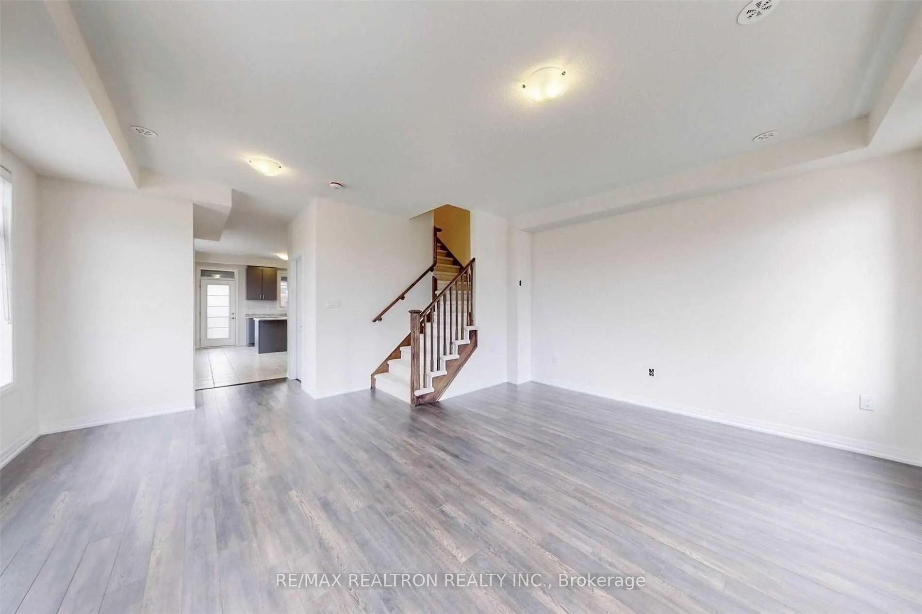Photo 6 of 42 Stoeber Lane, Markham, Box Grove — HOMEH