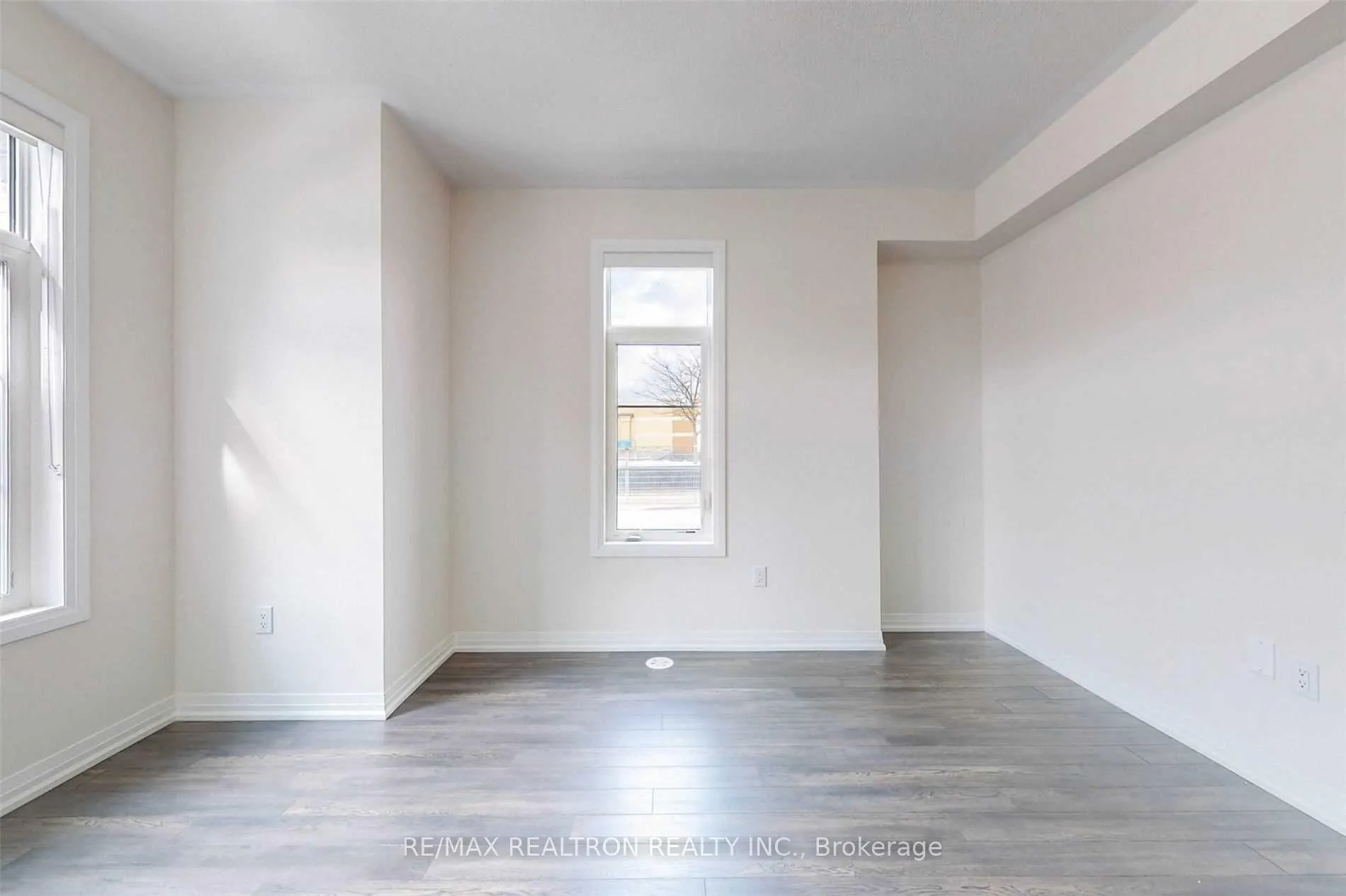 Photo 12 of 42 Stoeber Lane, Markham, Box Grove — HOMEH