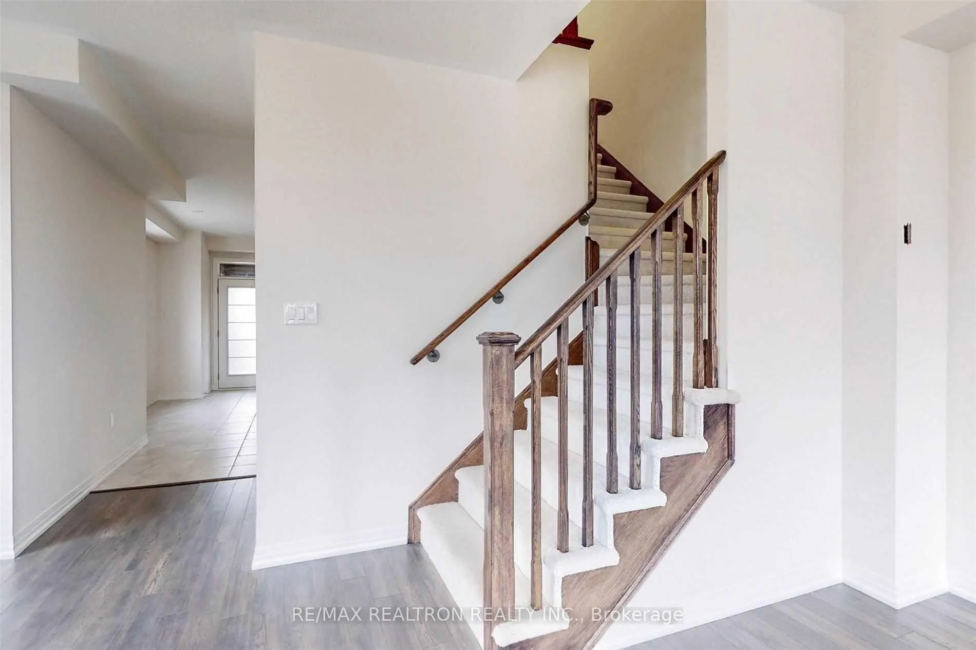 Photo 15 of 42 Stoeber Lane, Markham, Box Grove — HOMEH