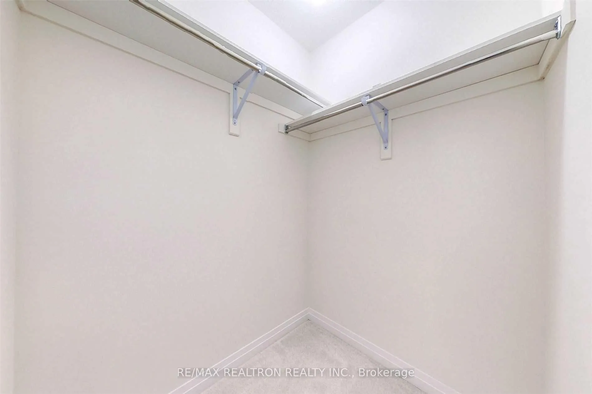 Photo 20 of 42 Stoeber Lane, Markham, Box Grove — HOMEH