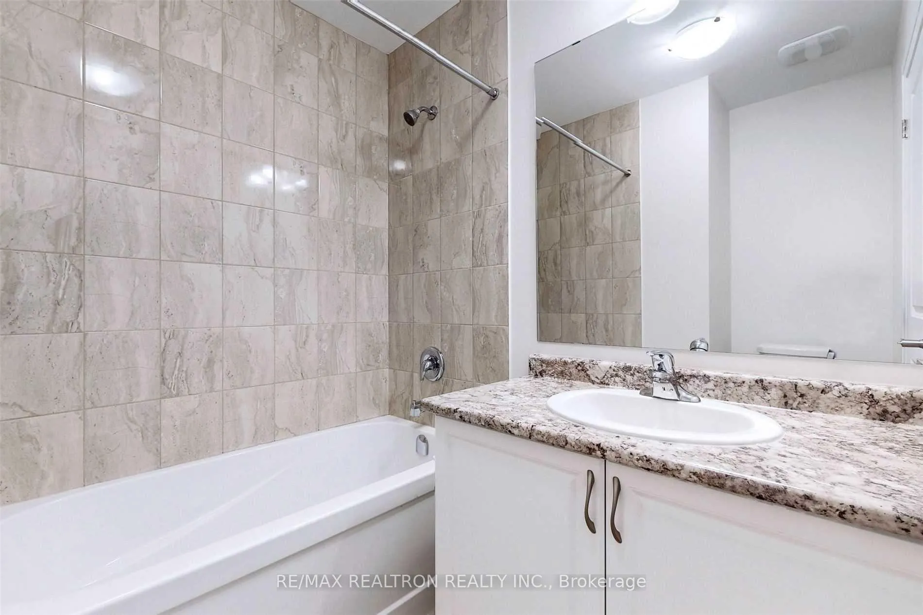 Photo 28 of 42 Stoeber Lane, Markham, Box Grove — HOMEH