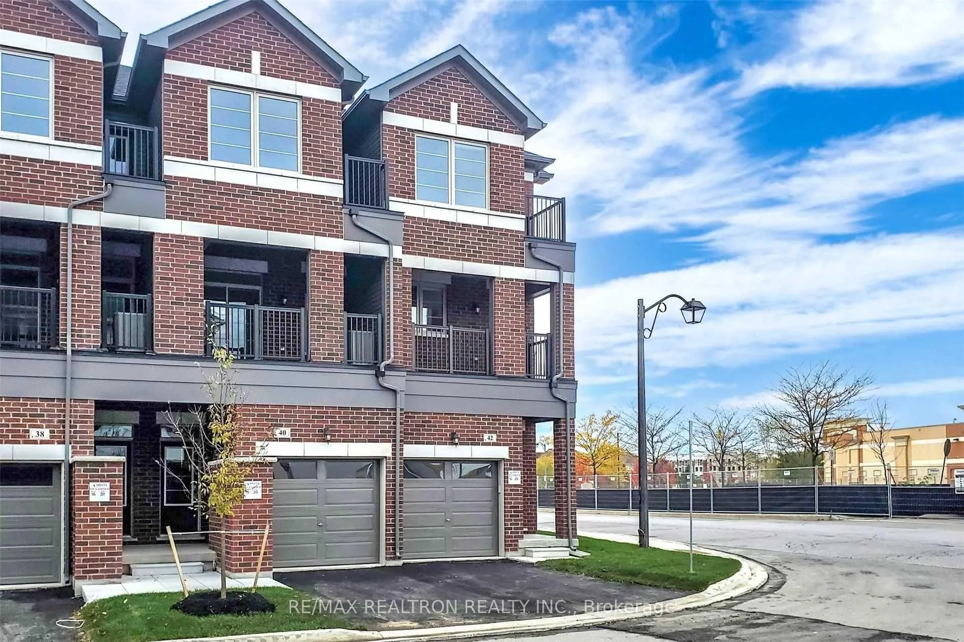 Photo 36 of 42 Stoeber Lane, Markham, Box Grove — HOMEH