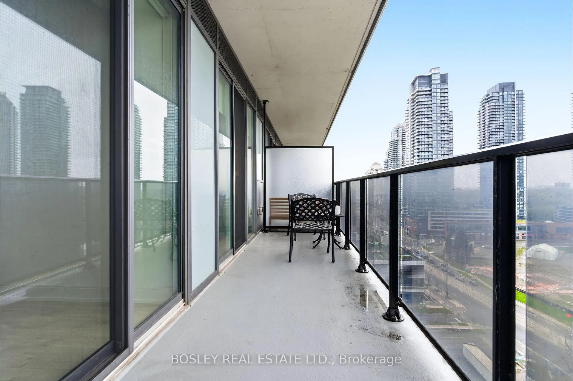 Photo 15 of Unit 1410, 70 Annie Craig Drive, Etobicoke, Mimico — HOMEH