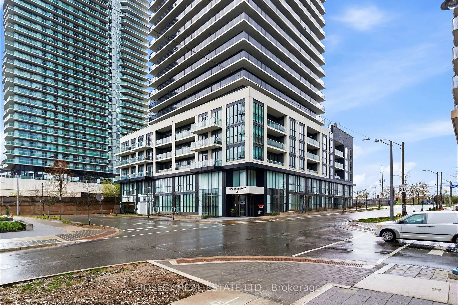 Photo 24 of Unit 1410, 70 Annie Craig Drive, Etobicoke, Mimico — HOMEH