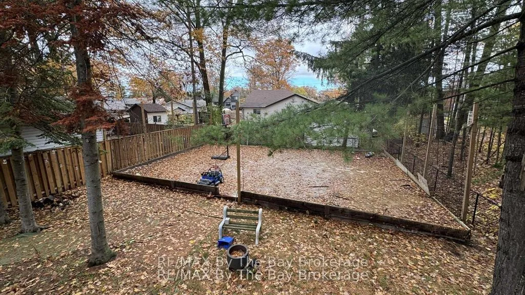 Photo 18 of 41 Melrose Avenue, Wasaga Beach — HOMEH