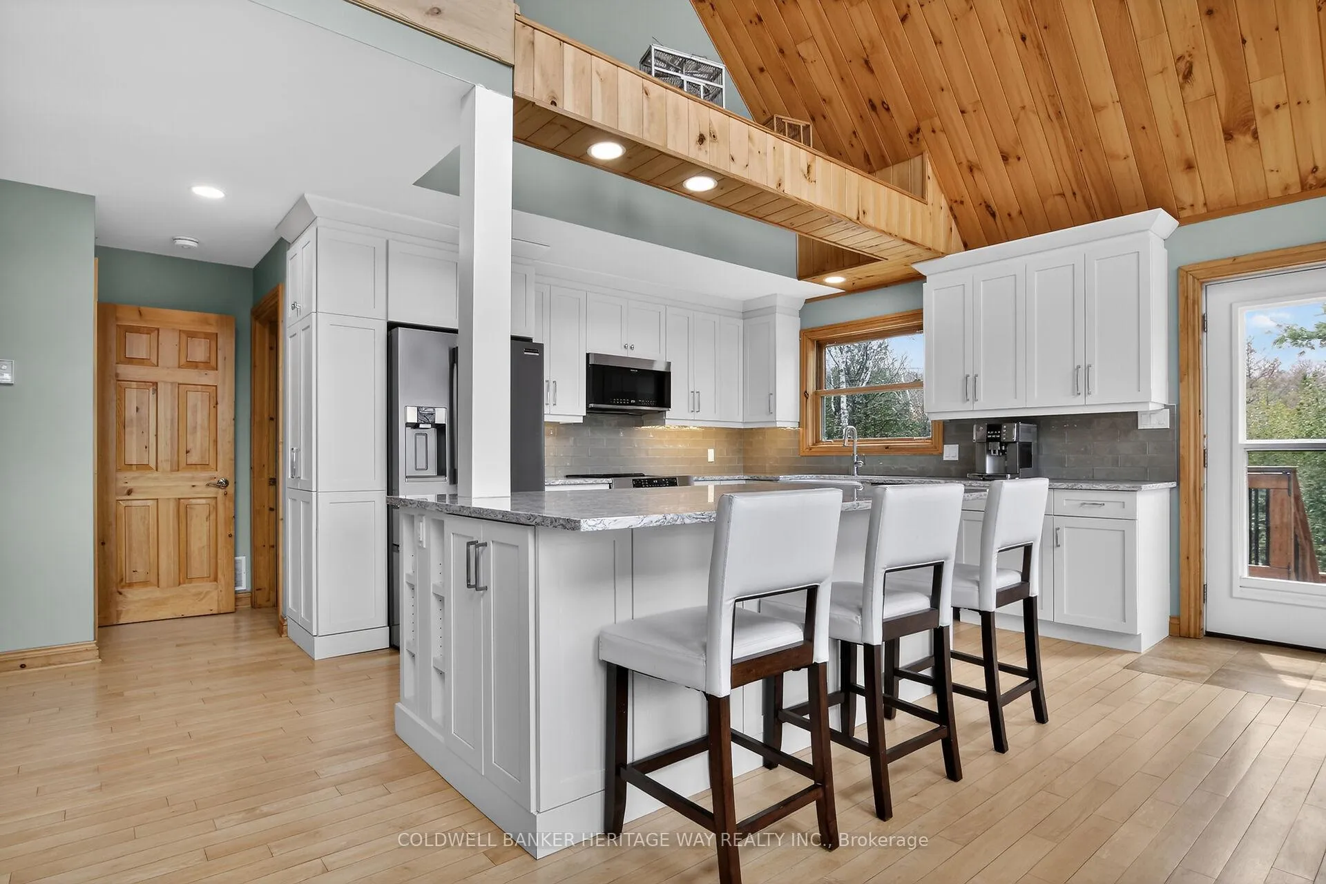 Photo 4 of 1220 Thomas Lane, Frontenac, Frontenac North — HOMEH