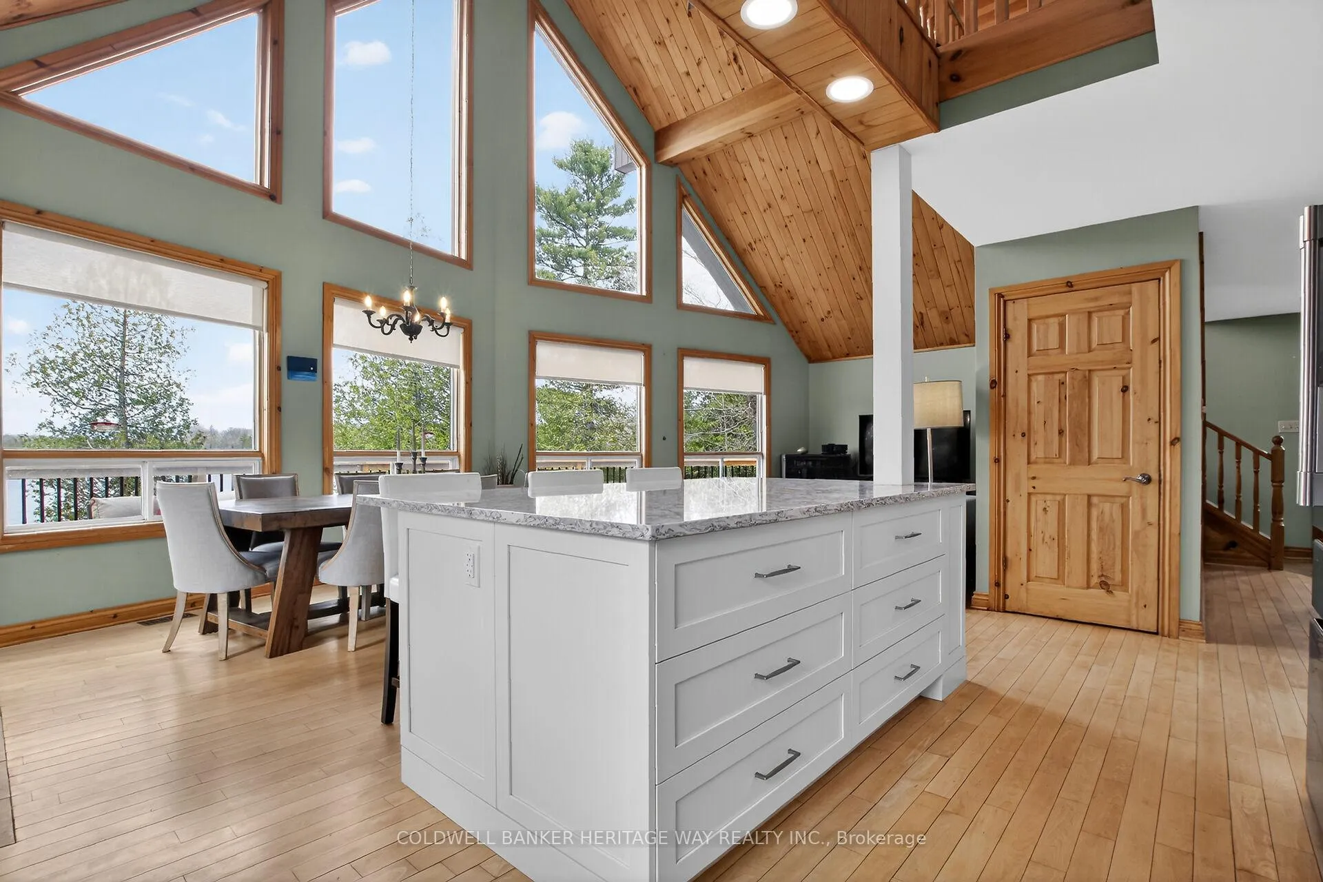 Photo 8 of 1220 Thomas Lane, Frontenac, Frontenac North — HOMEH