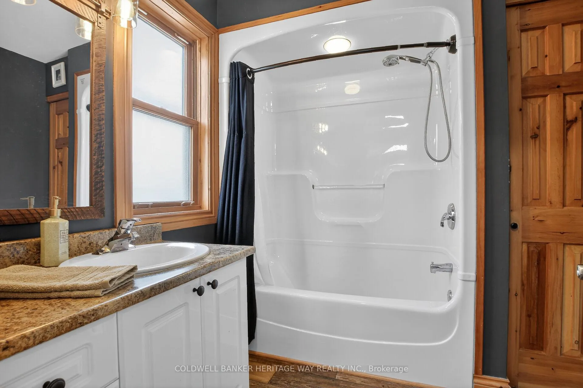 Photo 18 of 1220 Thomas Lane, Frontenac, Frontenac North — HOMEH