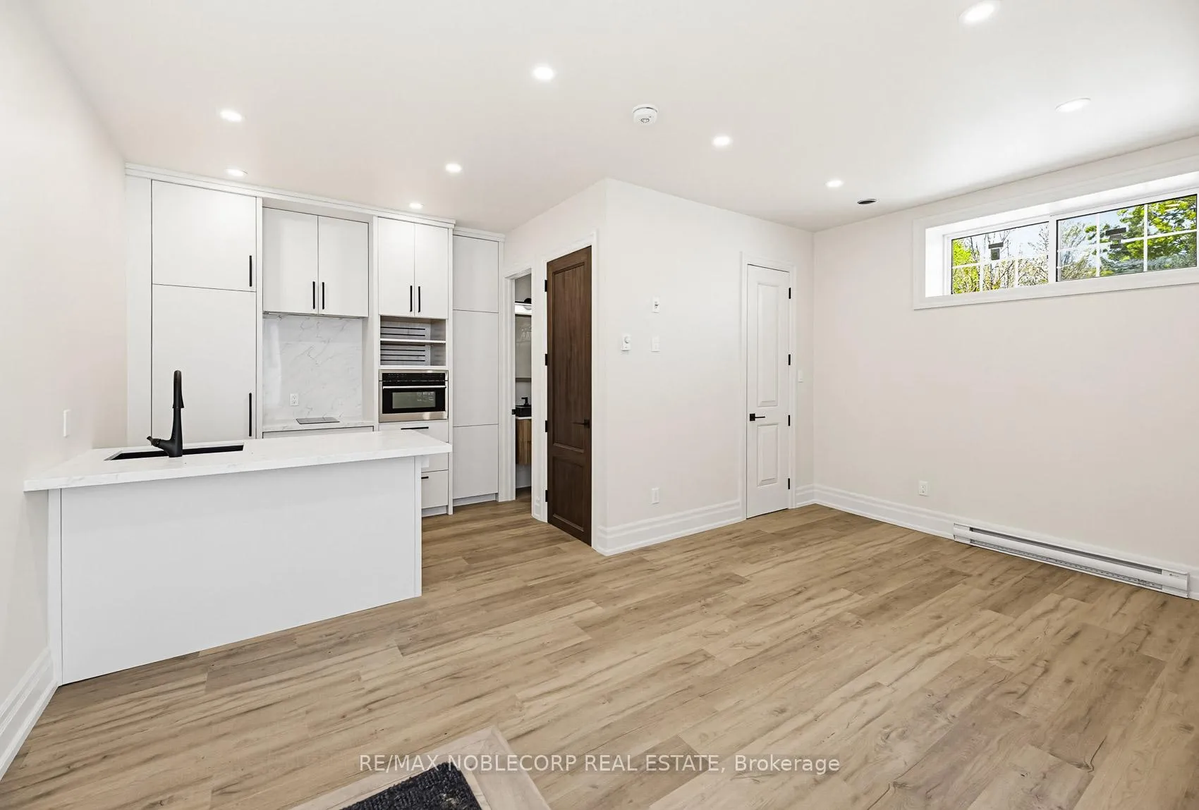Photo 3 of Unit 5, 108 Enderby Road, Toronto, East End-Danforth — HOMEH