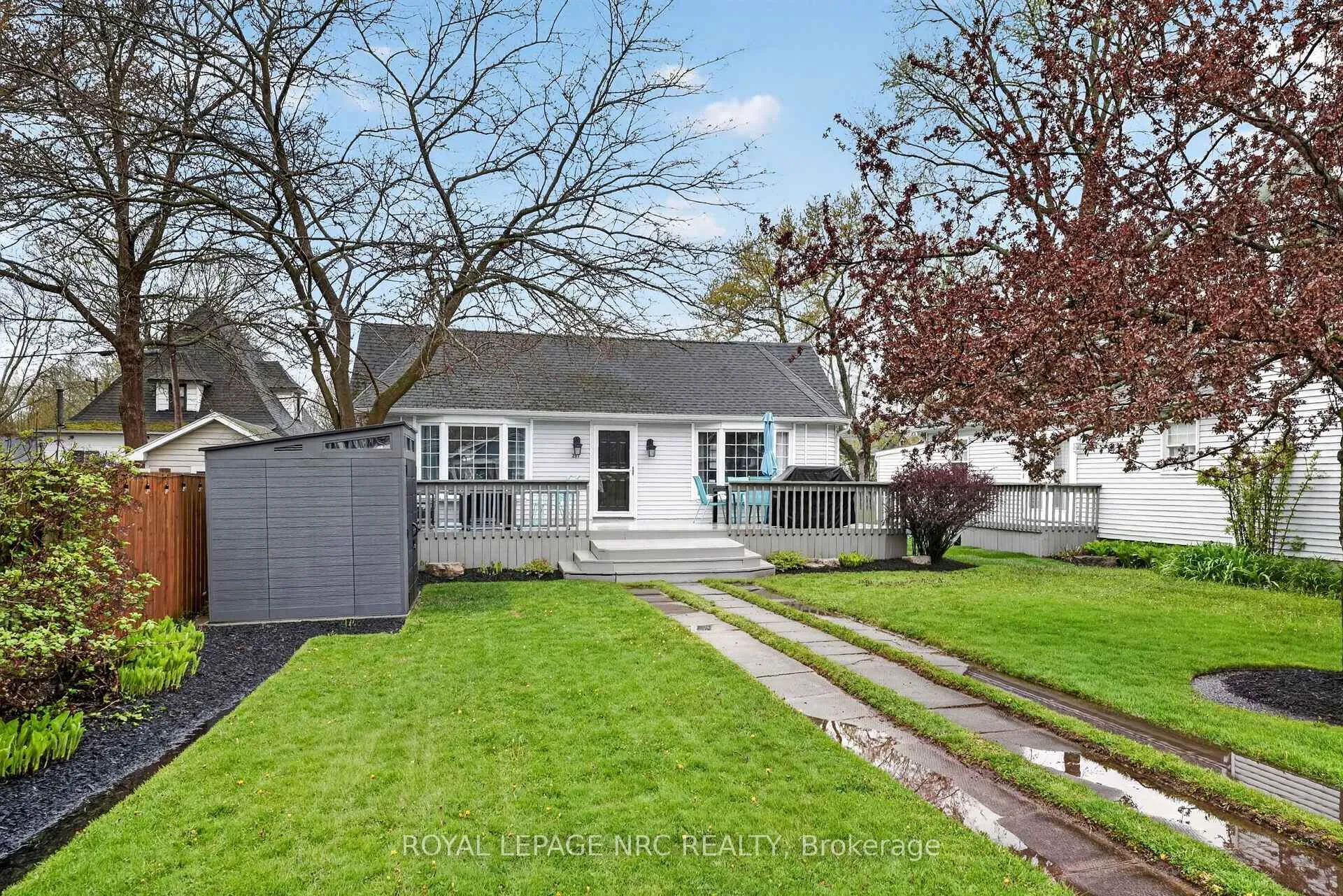 Photo of 291 Eastwood Avenue