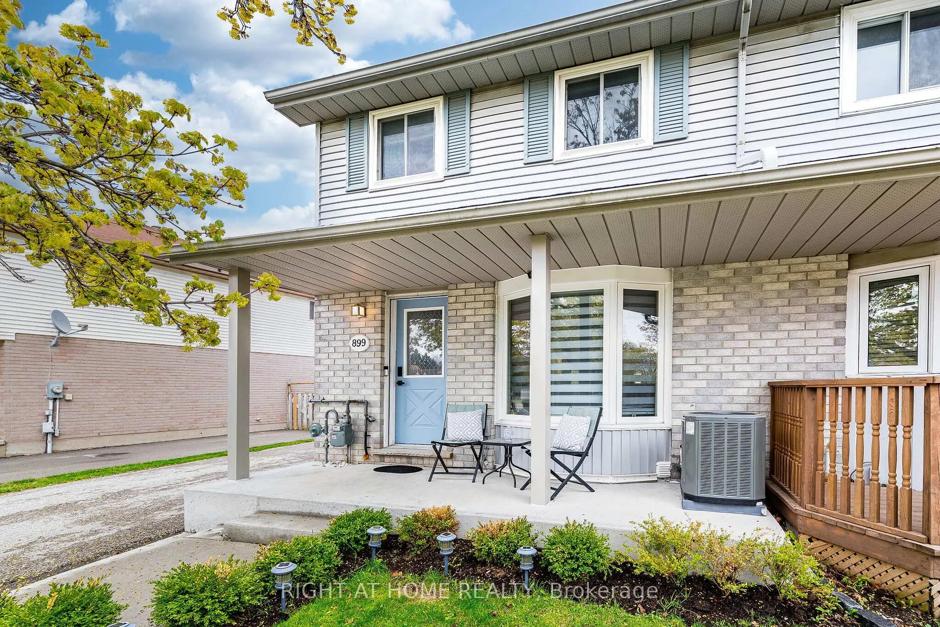 Photo 1 of 899 Elgin Street N, Cambridge — HOMEH