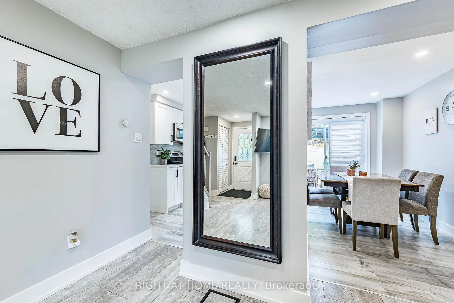 Photo 10 of 899 Elgin Street N, Cambridge — HOMEH