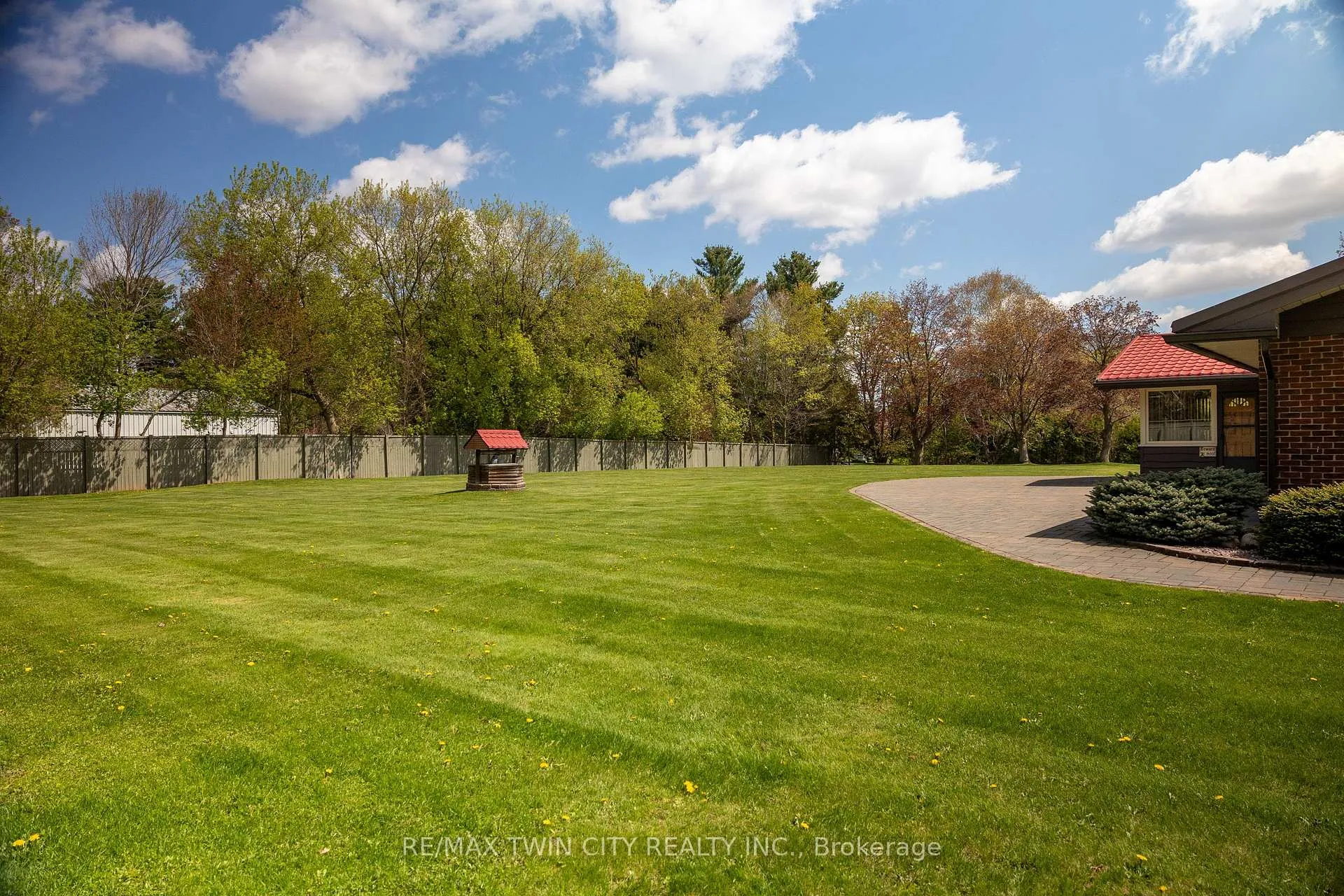 Photo 9 of 473 German School Road, Brant, South Dumfries — HOMEH