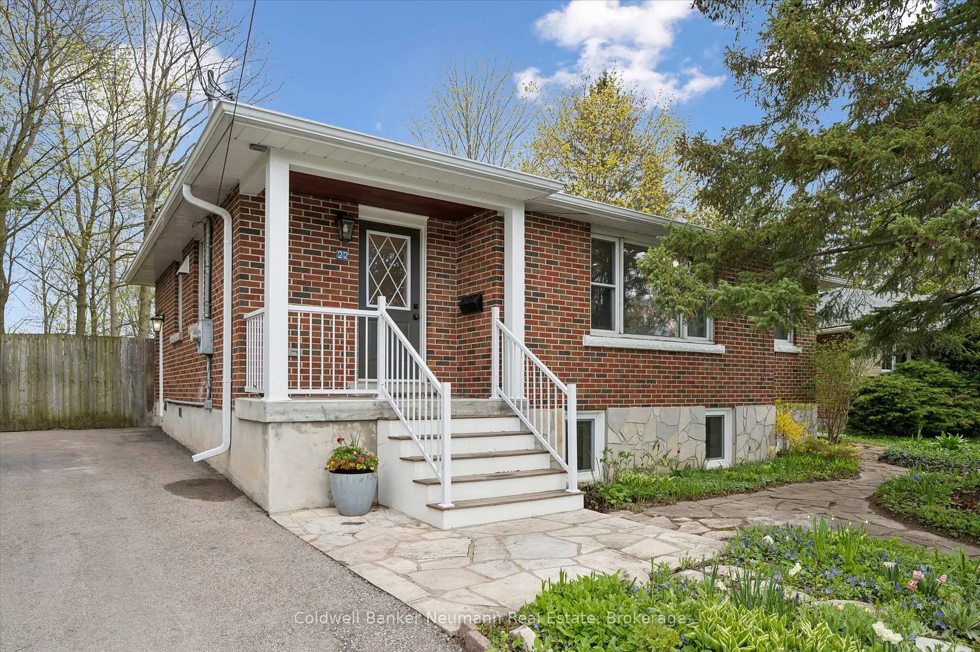 Photo 3 of 22 Hamel Avenue, Guelph, Exhibition Park — HOMEH