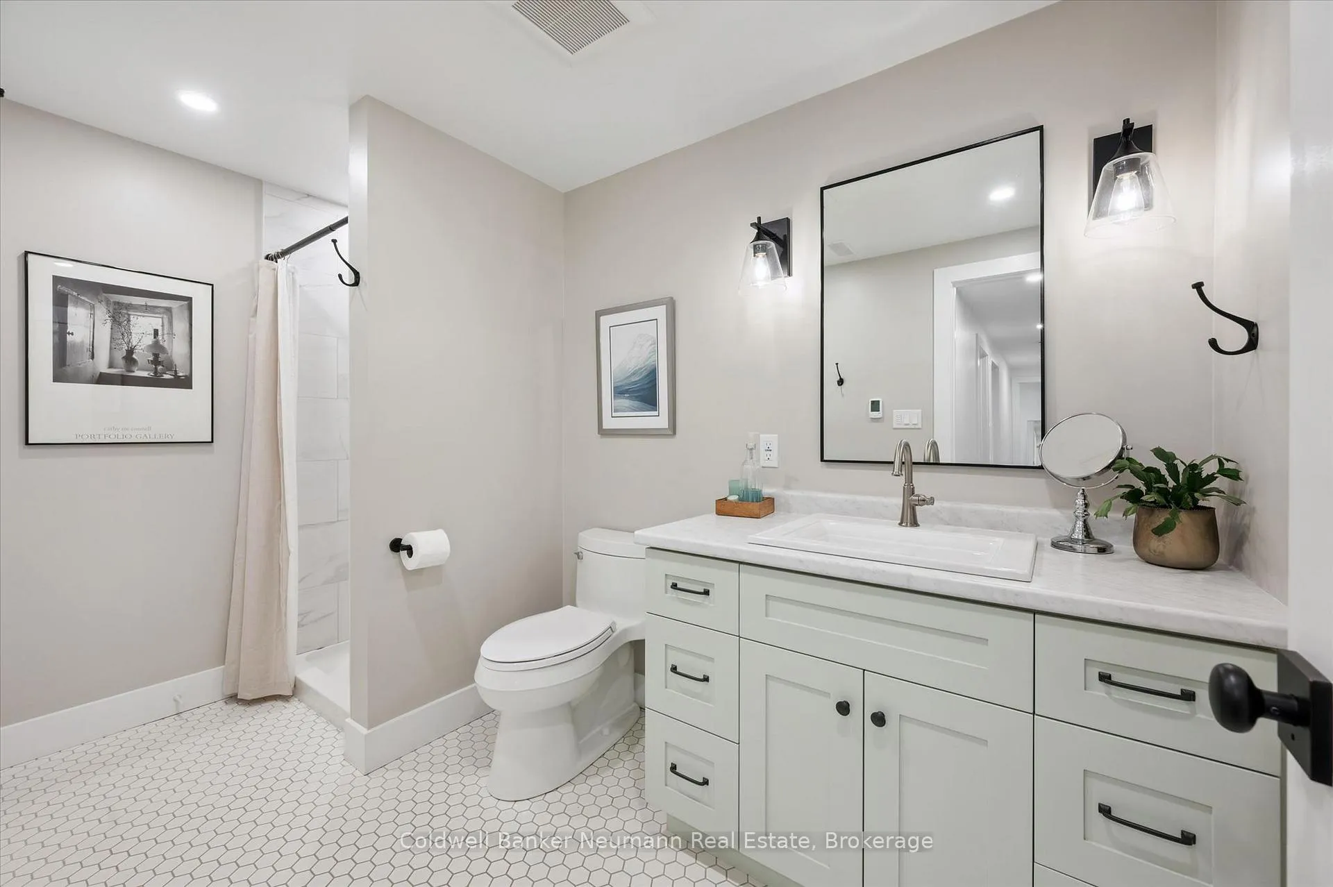 Photo 23 of 22 Hamel Avenue, Guelph, Exhibition Park — HOMEH